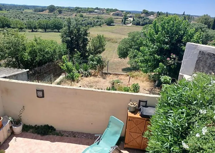 Maison De Village Cosy, Grande Terrasse Dominante La Rouviere (Gard)